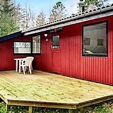 Tranquil Lakeside Retreat in Ry-by Traum