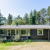 5 Person Holiday Home in Hojslev-by Traum