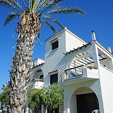 Room in Apartment - One Bedroom Apartment - Just 800 m From the Beach