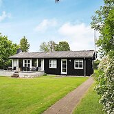 6 Person Holiday Home in Dronningmolle-by Traum