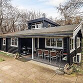 6 Person Holiday Home in Dronningmolle-by Traum