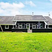10 Person Holiday Home in Nordborg-by Traum