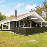 6 Person Holiday Home in Jerup-by Traum