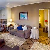 Room-cozy Guest Room With Double bed and