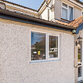 Simplistic Apartment in Croydon near Wandle Park