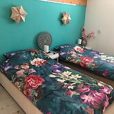 Chic Beachside Stay w/ Sauna