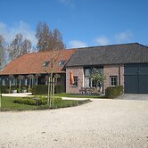 Rural Holiday Home With Outdoor Pool & Sauna