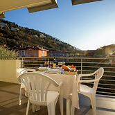 Torbole Relax, Pool & Balcony Apartment