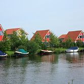 Comfortable Holiday Home With Dishwasher at the Schildmeer