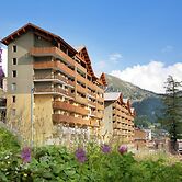 Chalet in Isola Near Ski Slopes