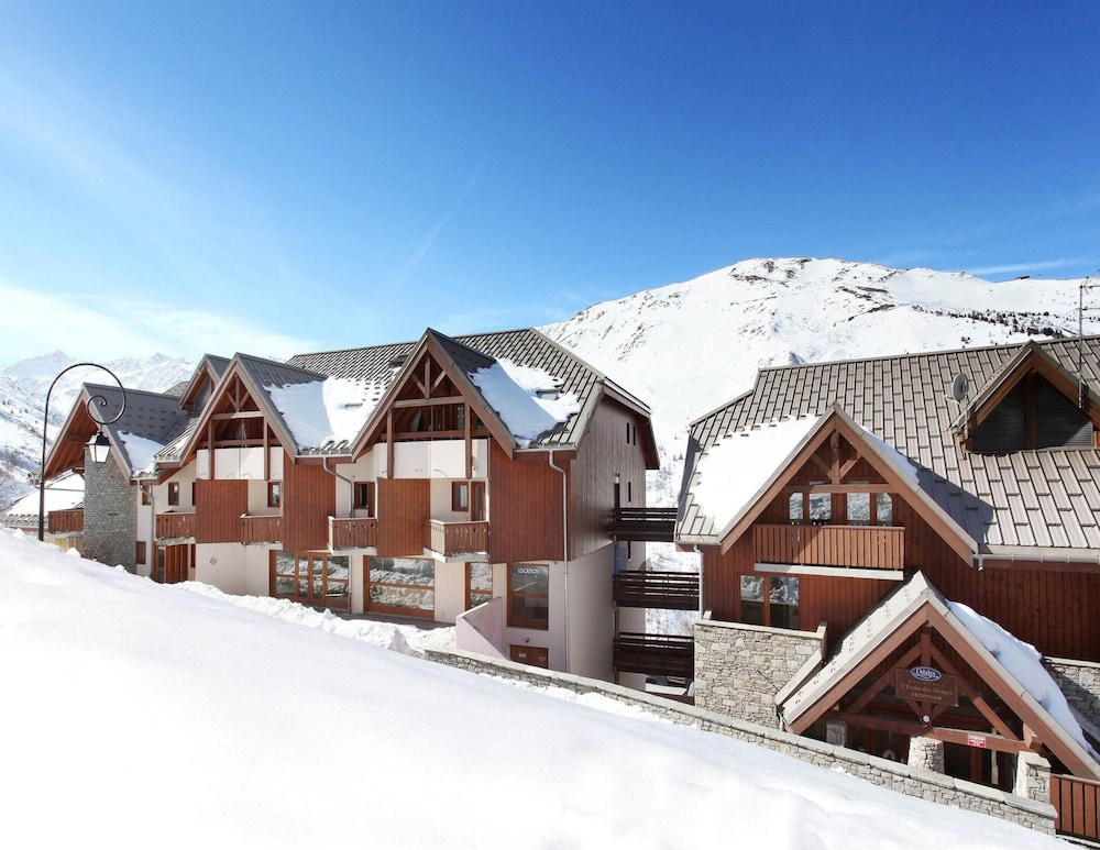Chalet in France With Balcony and Natural Charm