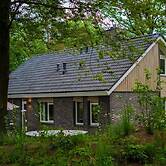 Comfortable House With hot tub