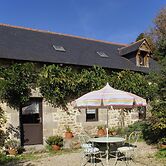 Breton Escape in Querrien