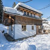 Idyllic Chalet in Kaprun near Ski Area