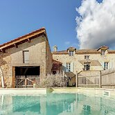 Rustic Retreat for Families