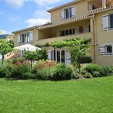 Modern Terrace Stay Montbrun