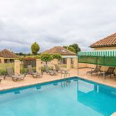 Modern Holiday Home With Swimming Pool