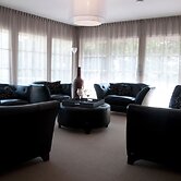 Mansion in Nijensleek With Sauna & Garden