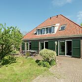Inviting Holiday Home in Zuidoostbeemster near Center & Forest