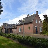 Lovely Group Home With Lots of Privacy, Ideal for Families and Friends
