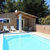 Holiday Home in Buisson With Private Pool