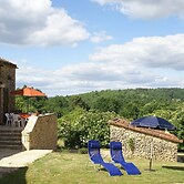 Charming Family Retreat in Loubejac