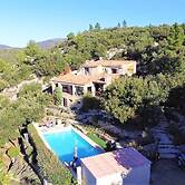 Villa With Heated Pool, Petanque, spa & View