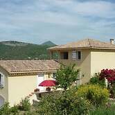 Cycling Escape in Montbrun