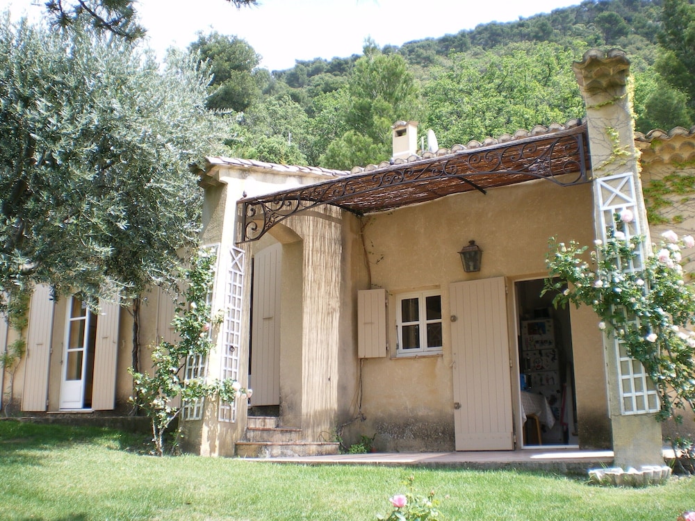 Sunny Holiday Home in Provence With Pool