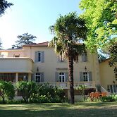 Mansion in Provence With Pool & Near Town