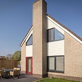 Spacious Bungalow in the Cosy Village