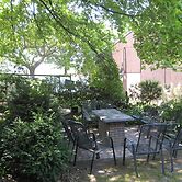 Modern Comfort in a Central Spot