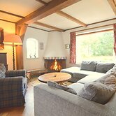 Hideaway: Sauna, Tennis & Trampoline