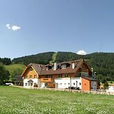 Welcoming Apartment in Sankt Margarethen im Lungau near Ski Area