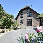 Spacious Mansion With Meadow View in Bruinisse