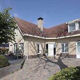 Luxury Villa With Outdoor Kitchen and Lake View