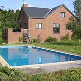 Modern Stay With Hot Tub