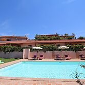 Enticing Farmhouse in Montalto di Castro near Sea