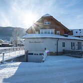 Modern Apartment Right Next to the ski Lift
