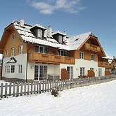 Modern Apartment Right Next to the ski Lift