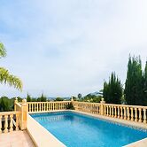 Tranquil Vista in Pedreguer