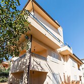 A Sun-drenched Holiday Apartment Near the Sicilian Coastline