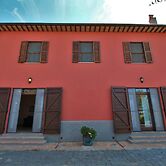 Spacious Farmhouse near Montalto di Castro with Shared Pool