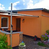 Quaint Bungalow in Reddelich near Baltic Sea Coast