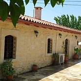 Quaint Holiday Home in Pasalites with Garden near Perama