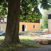 Apartment in Weibig With Garden
