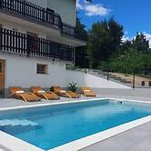 Secluded Holiday Home with Hot Tub in Kozji Vrh