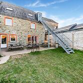 Rustic Estate With Sauna