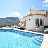Peaceful Villa With Private Pool