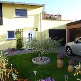 Ferienhaus mit Balkon und Garten in Zweedorf